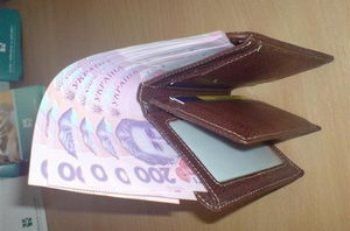 Закарпатка пыталась расплатиться в Мукачево фальшивой купюрой в 200 гривен