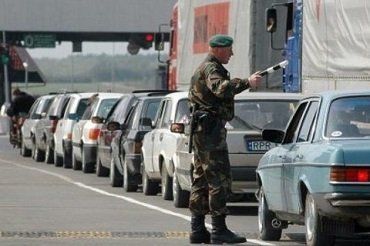 В Закарпатье на украинско-венгерской границе наблюдаются очереди