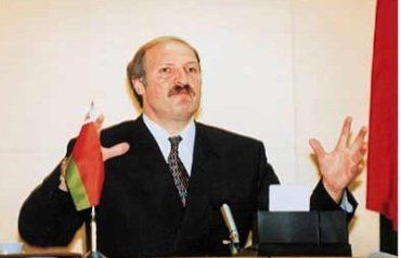 Лукашенко призвал беларусов не спать, не есть и работать