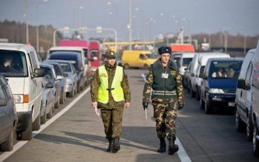 Польський прикордонник незаконно оштрафував і нахамив українкі
