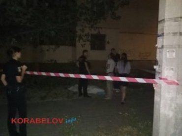 Суіцид в Миколаєві: дівчинка викинулась з вікна