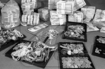На таможенном посту "Тиса" задержали драгоценностей на 1,2 миллиона