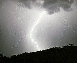 Ураган сразил молнией парня во Львовской области