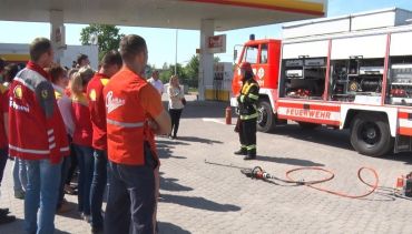 Як на ужгородській «Shell» пожежу ліквідовували