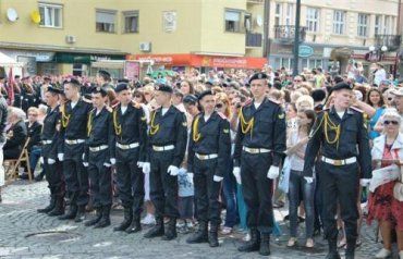 В Ужгороде и Мукачево отменили парады на День Победы