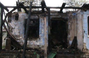 В Хустском районе заживо сгорел 63-летний владелец дома