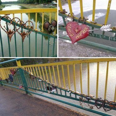 Ужгородский пешеходный мост - любимое место для влюбленных