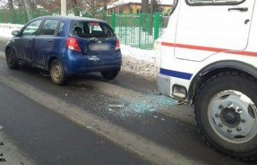 В Мукачево на пешеходном переходе "Пазик" догнал "Chevrolet"