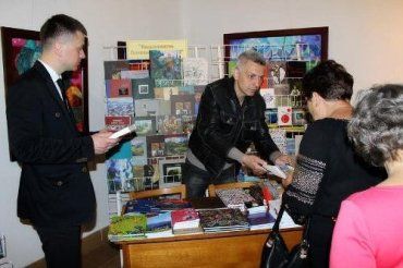 Главный книжный праздник "Книга-фест-2015" в Ужгороде