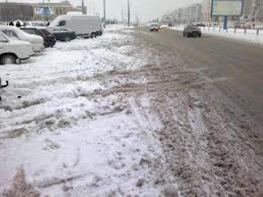 В Ужгороде дорожники круглосуточно расчищают снег?
