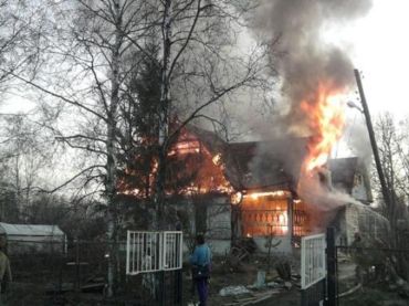 В Ужгороде из-за неосмотрительности хозяина дома сгорела и коптильня, и сало