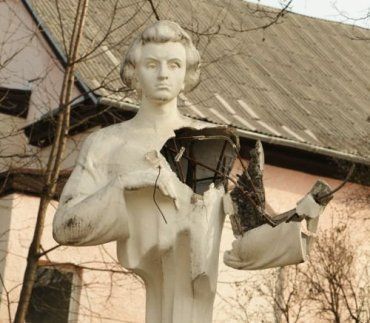 Многострадальный памятник Юрию Венелина-Гуци в Сваляве