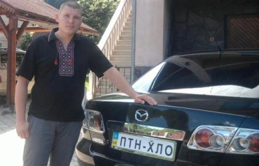 В Мукачево обнаружили машину "Мазда" с номерами ПТН-ХЛО
