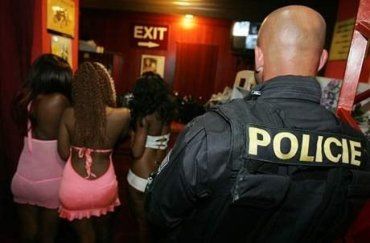 Африканские и азиатские проститутки заполонили чешский рынок.