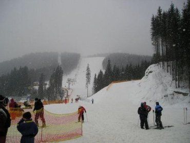 Новый год в Карпатах не обойдется без снега и катания на лыжах