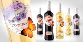 В Закарпатье появится новое десертное белое марочное вино "Чизай Троянда Карпат"