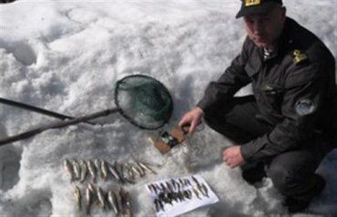 На реке Теребля задержали браконьера с военным телефоном