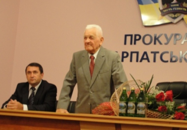 В прокуратуре поздравили с 87-летием Михаила Гаврилика