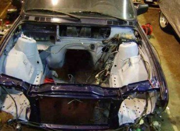 В микрорайоне "Радванка" цыган украл двигатель с автомобиля