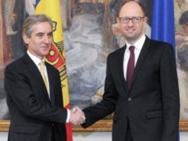 Украина и Румыния подписали договор о пограничном движении