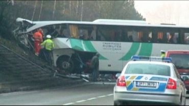 В Чехии туристический автобус с детьми из Франции попал в ДТП