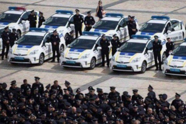 Полицейские будут использовать эмблемы МВД до 31 декабря 2016 года