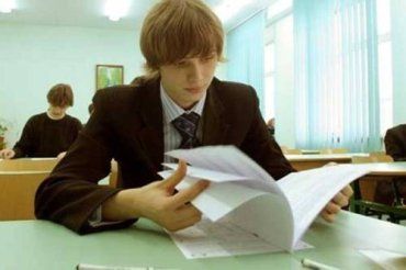 Школы нацменьшинств пытались перевести на украинский язык