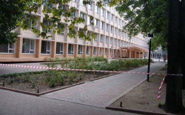 В Одесі замінували одразу два університети