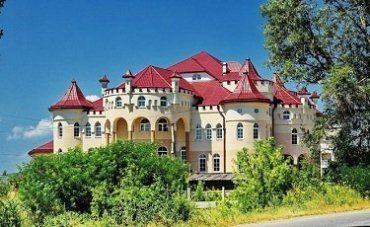 Нижняя Апша - самое богатое село Украины