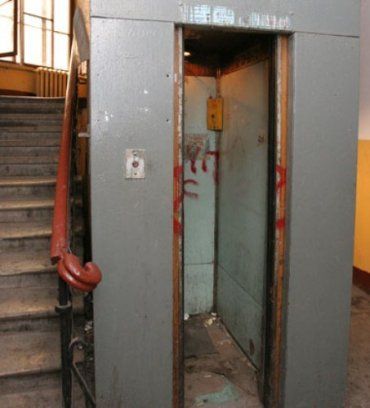 Закарпатская область на втором месте в стране по количеству неработающих лифтов
