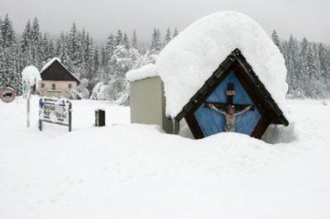 Сильный снегопад обрушился на австрийские земли