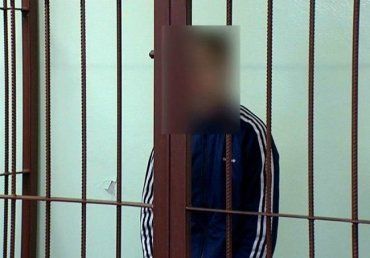 В Ужгородском городском суде обвиняемый парень пытался совершить самоубийство