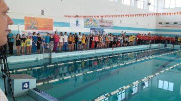 Более 120 юных пловцов из семи городов Украины вышли на старт