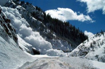В горах Закарпатья сохраняется опасность схода снежных лавин