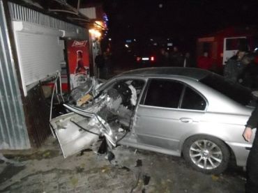 Жуткое ДТП под Киевом: столкнулись две машины, водитель погиб