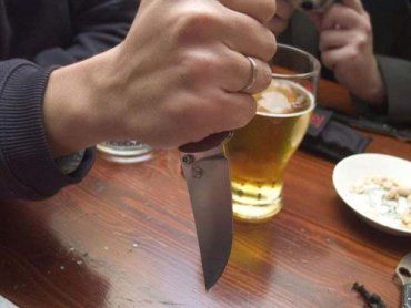 В Мукачево 33-летний мужик убил 52-летнего за стакан водки