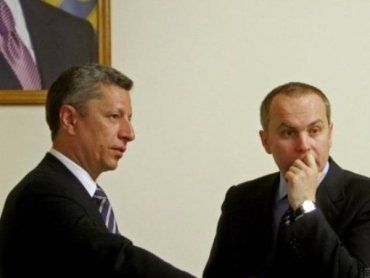 Бойко, Шуфрич и Ланьо прилетели в Ужгород обсудить кое-что с Ледидой