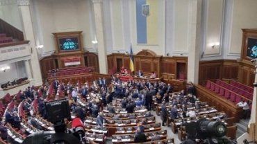 Кабмин Украины утвердил новый размер зарплаты президента и премьера