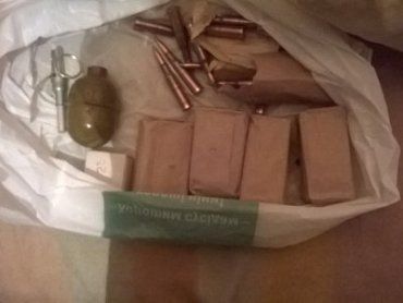 Мукачевский пенсионер хранил дома гранату, патроны и взрывчатку