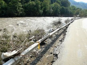 Восстановление дорог и мостов на Закарпатье завершится только в конце 2009 года.