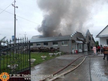 Пожар в складских помещениях ликвидирован спасателями