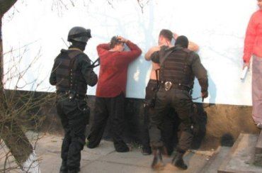 В Ужгороде задержали парня, продававшего 150 гр. марихуаны