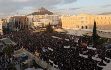 Стычки демонстрантов с полицией произошли не только в Афинах