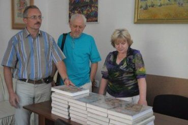 В Венгрии издали "Средневековые церкви от Тисы до Карпат"