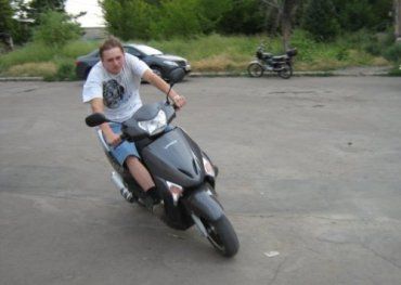 На Закарпатье разыскивают похитителя скутера «Viper Legend»