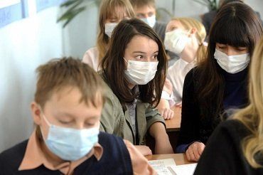 В Ужгороде продолжили карантин в школах еще на две недели