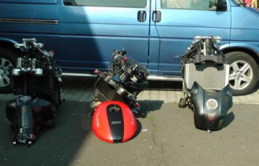 Краденые итальянские мотоциклы задержали на КПП Захонь-Чоп