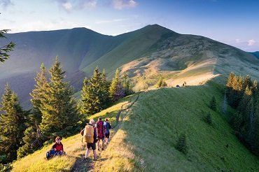 Чехи маркируют туристические тропы в Закарпатье