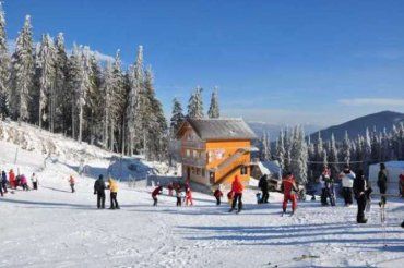 Одним из самых популярных горнолыжных курортов в Закарпатье является Драгобрат