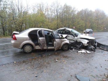 Chevrolet из Закарпатья попал в смертельную аварию в Черновицкой области